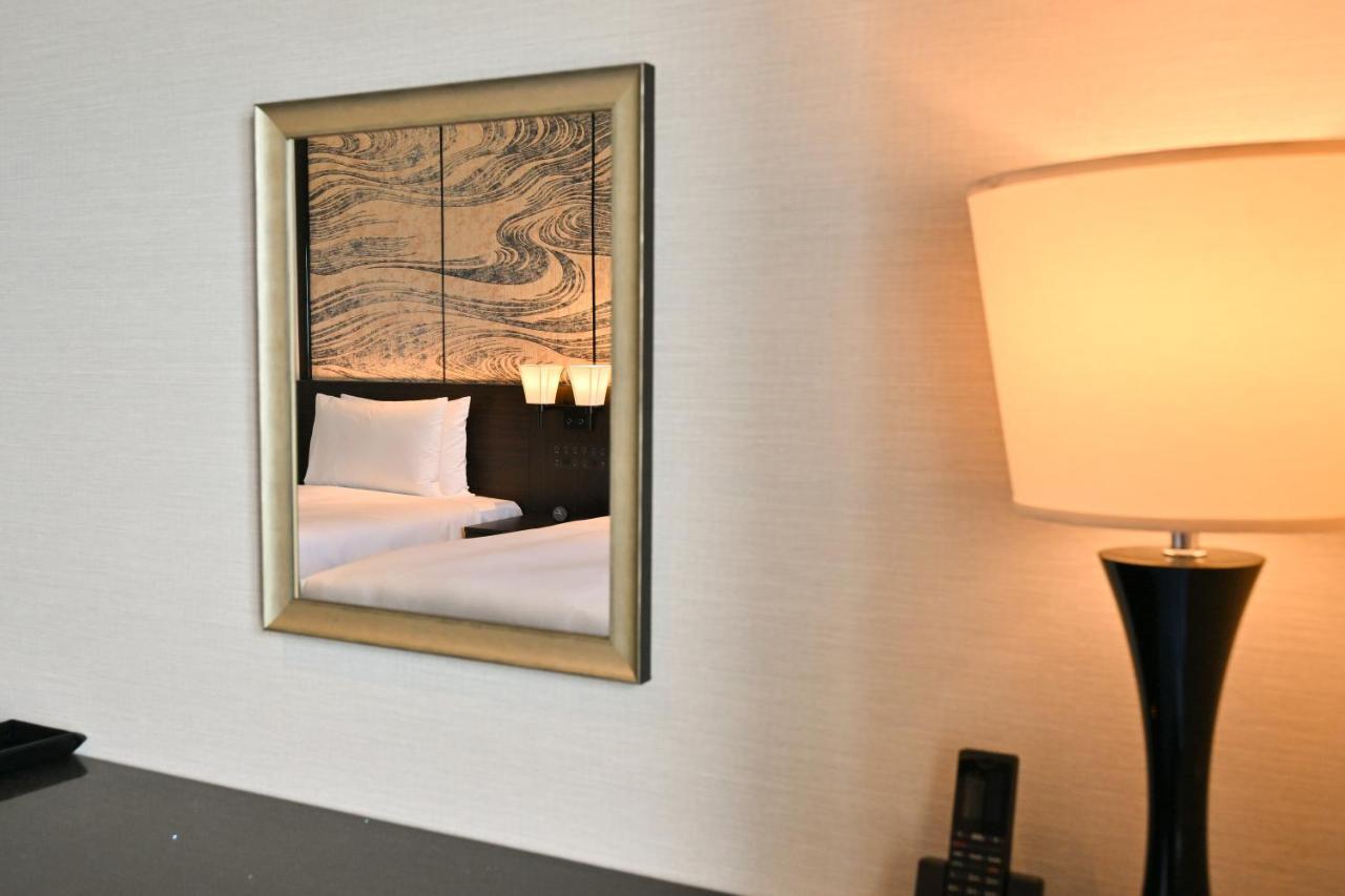 Twin,1299258712:JPEG